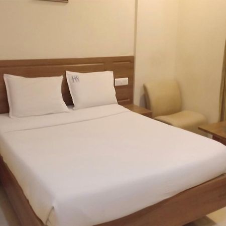 Hotel Sona'S Tiruchirappalli Extérieur photo