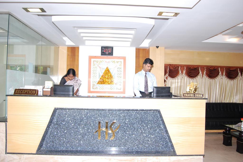 Hotel Sona'S Tiruchirappalli Extérieur photo