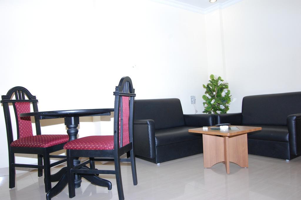 Hotel Sona'S Tiruchirappalli Extérieur photo