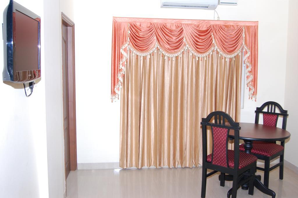 Hotel Sona'S Tiruchirappalli Chambre photo