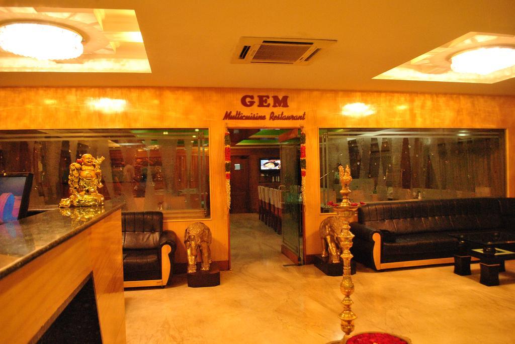 Hotel Sona'S Tiruchirappalli Extérieur photo
