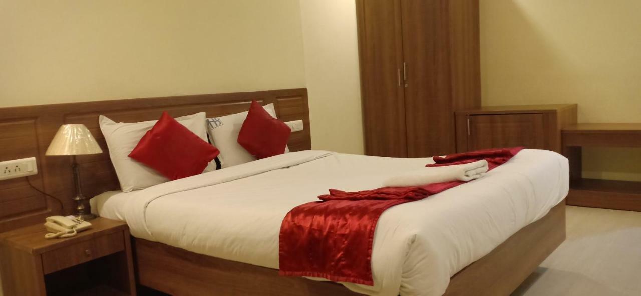 Hotel Sona'S Tiruchirappalli Extérieur photo