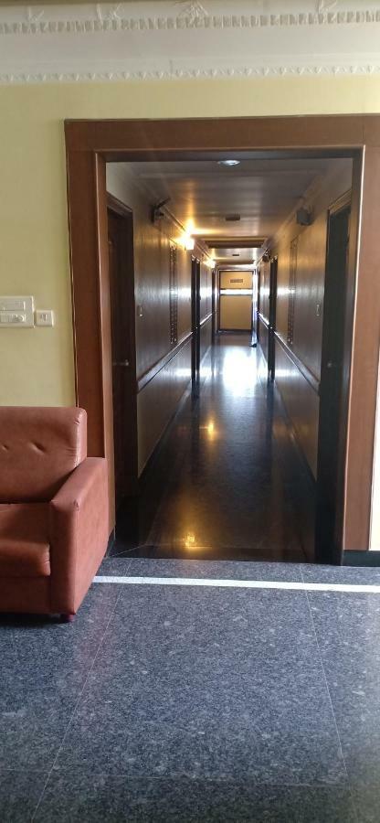 Hotel Sona'S Tiruchirappalli Extérieur photo