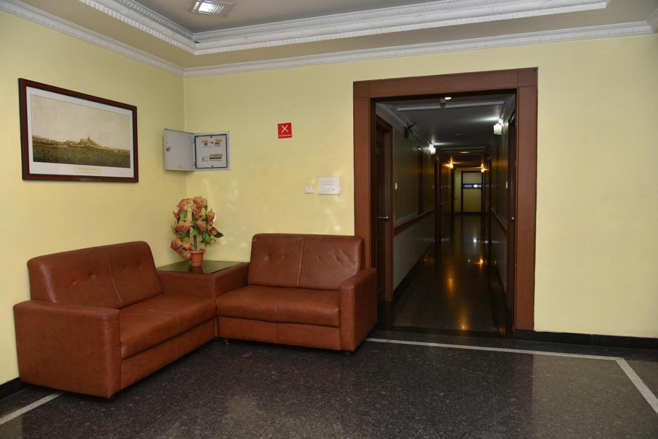 Hotel Sona'S Tiruchirappalli Extérieur photo