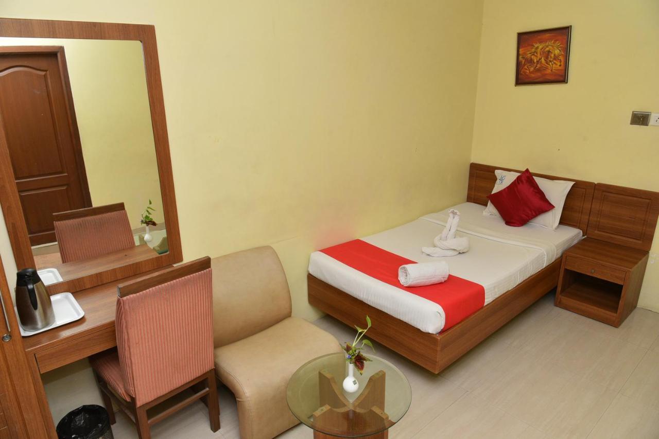 Hotel Sona'S Tiruchirappalli Extérieur photo