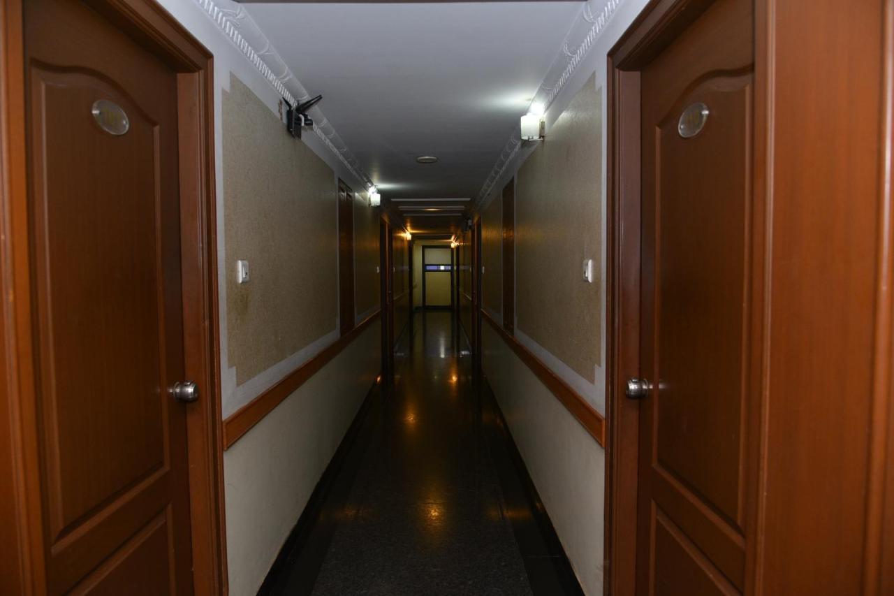 Hotel Sona'S Tiruchirappalli Extérieur photo