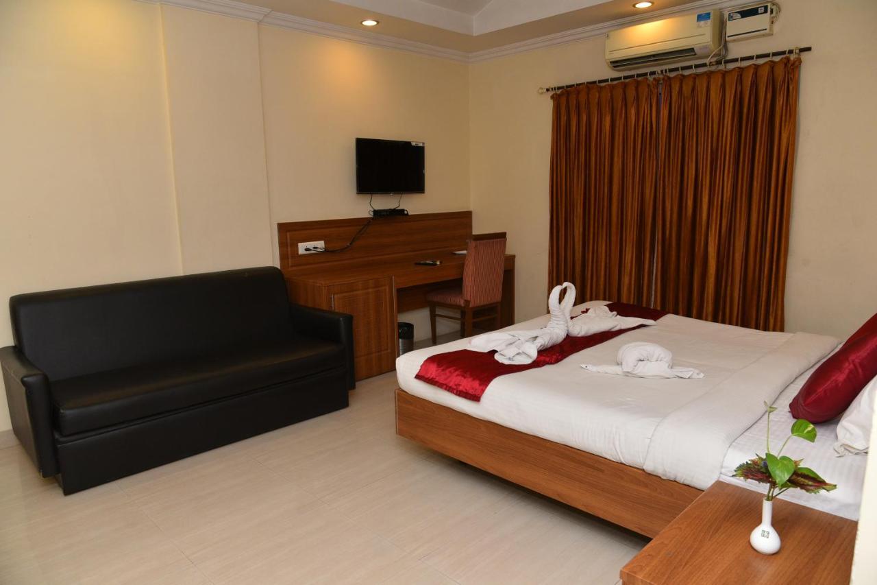 Hotel Sona'S Tiruchirappalli Extérieur photo